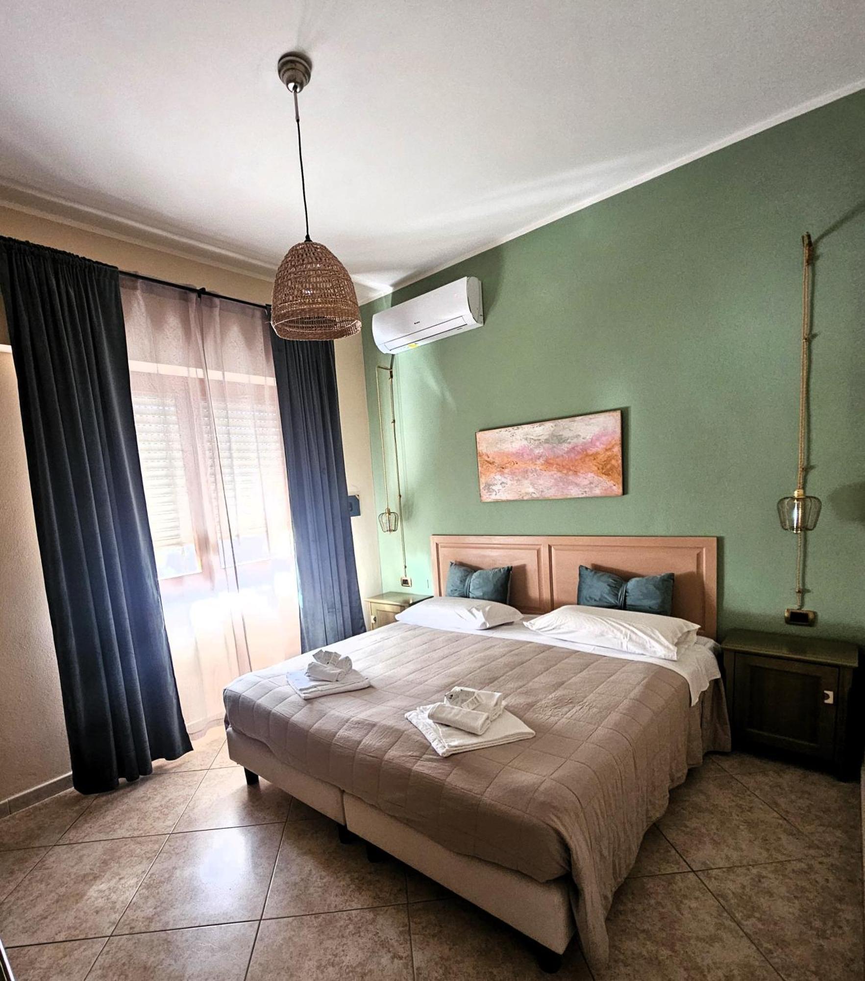 Hotel Monte Sirai Carbonia Esterno foto